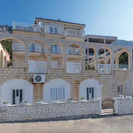 Apartment 2 Bedroom Amazing In Stanici *