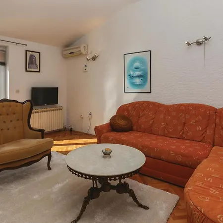 2 Bedroom Amazing In Stanici *