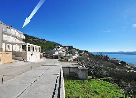 2 Bedroom Amazing In Stanici Apartment Tice