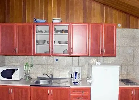 2 Bedroom Amazing In Stanici *