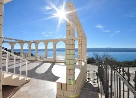 2 Bedroom Amazing In Stanici Tice