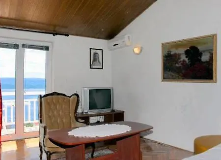 2 Bedroom Amazing In Stanici Apartment